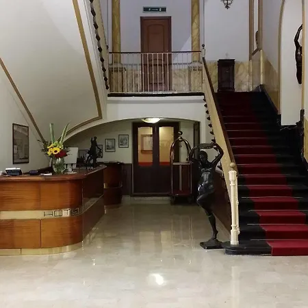 Hotell Vittoria 4*