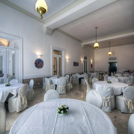 Vittoria Hotel